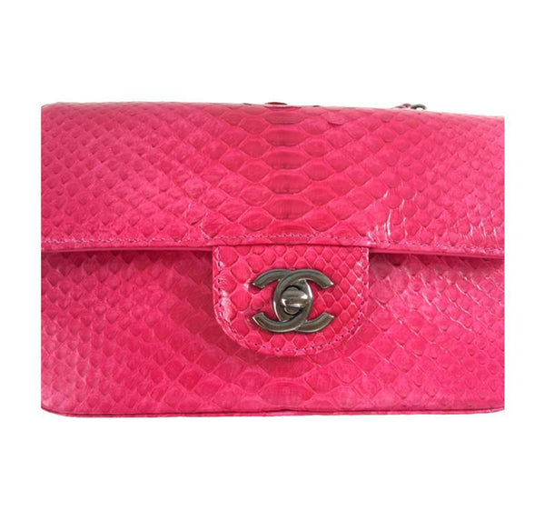 Chanel Classic Flap Python Red New detail