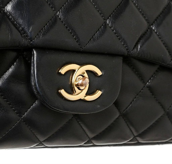 chanel maxi shoulder flap black used detail