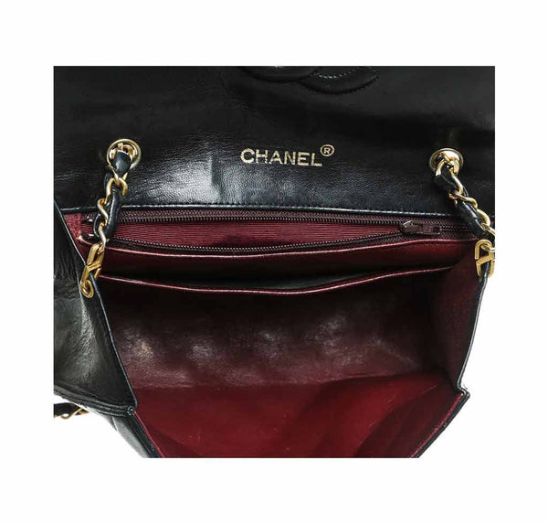 chanel flap shoulder bag black used detail