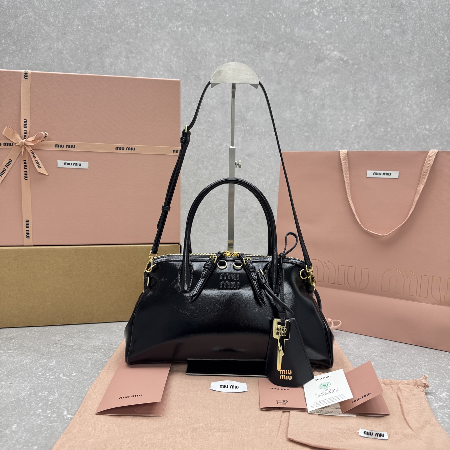 Miu-Miu-Caprice-Shiny-Leather-Tote-Shoulder-Bag-Black-A5771-30x11x28CM