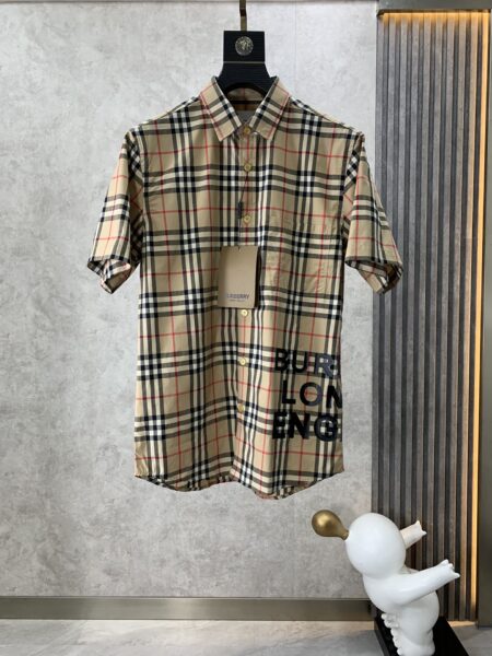 Replica Burberry 18606 Men Fashion Shirt 2 Replica Burberry 18606 Men Fashion Shirt 2