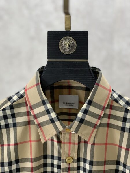 Replica Burberry 18606 Men Fashion Shirt Replica Burberry 18606 Men Fashion Shirt