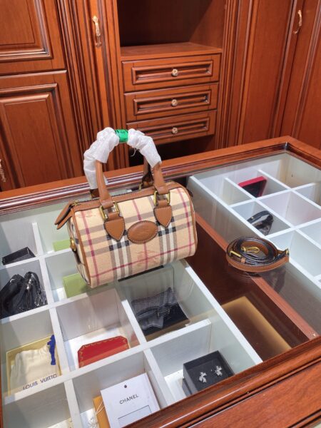 Replica Burberry 116564 Fashion Bag 2