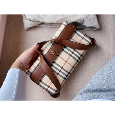 Replica Burberry 116168 Fashion Bag Replica Burberry 116168 Fashion Bag