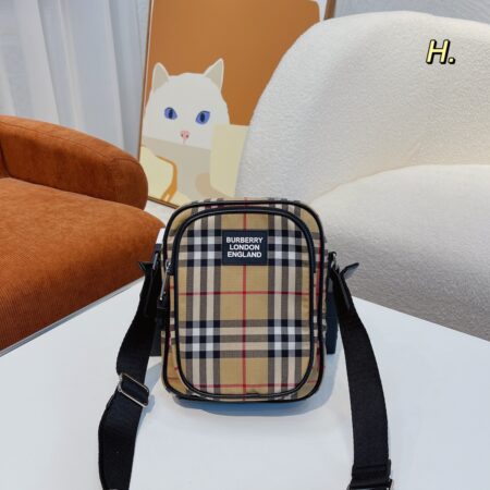 Replica Burberry 232 Unisex Fashion Bag 2 Replica Burberry 232 Unisex Fashion Bag 2